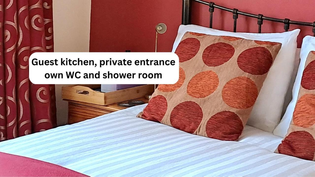 Apartmán Quiet Comfortable Patcham Studio Free Parking Hallway Shared With Host Hove Exteriér fotografie