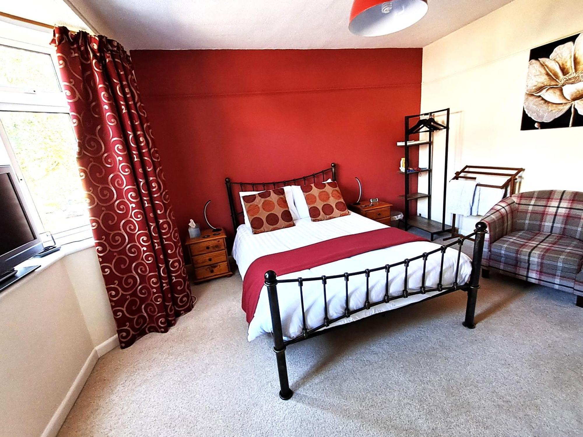 Apartmán Quiet Comfortable Patcham Studio Free Parking Hallway Shared With Host Hove Exteriér fotografie